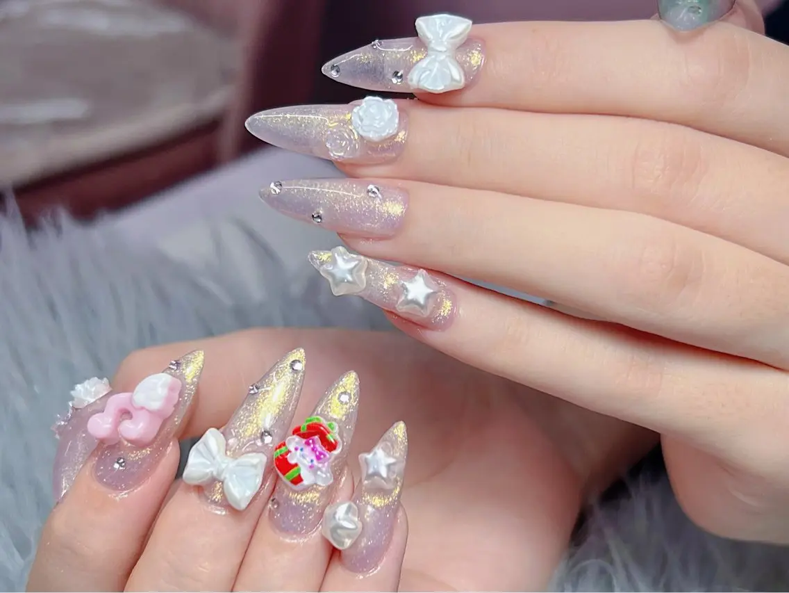 💅長さだし10本💎パーツつけ放題（ワンカラーorラメグラベース)の写真