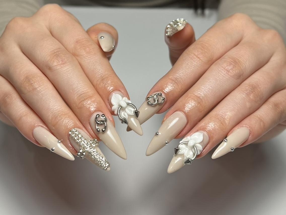 ネイル 長さ出し ジェルネイル 韓国ネイル マグネットネイル 持ち込み HARI Belle nail 池袋のネイルデザイン