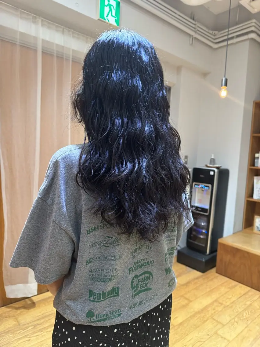 ロング カット パーマ トリートメント 大人可愛い♡コテ巻き パーマ🌼杉田 萌恵のヘアスタイル