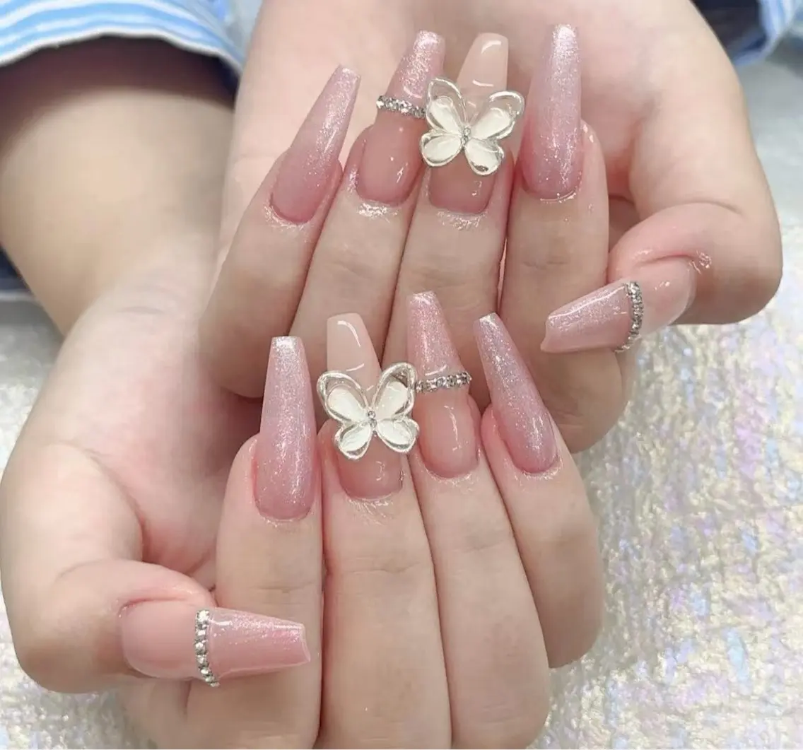 ネイル オーロラネイル べっ甲ネイル チークネイル 成人式 長さ出し ハンドネイル ハンドケア For you. Nail Salonのネイルデザイン