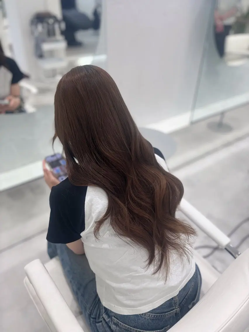 ロング カット ヘアカラー 🎀ツヤ髪／韓国風／ niwミレ🪽のヘアスタイル