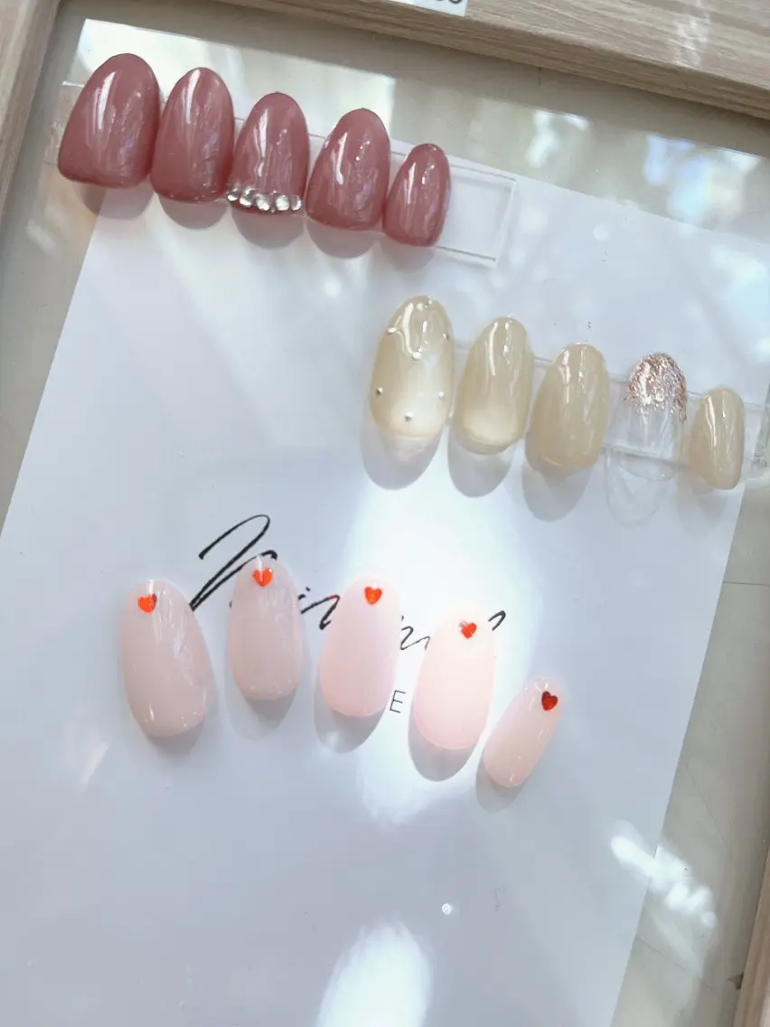 ネイル レイレア ネイルルームのネイルデザイン