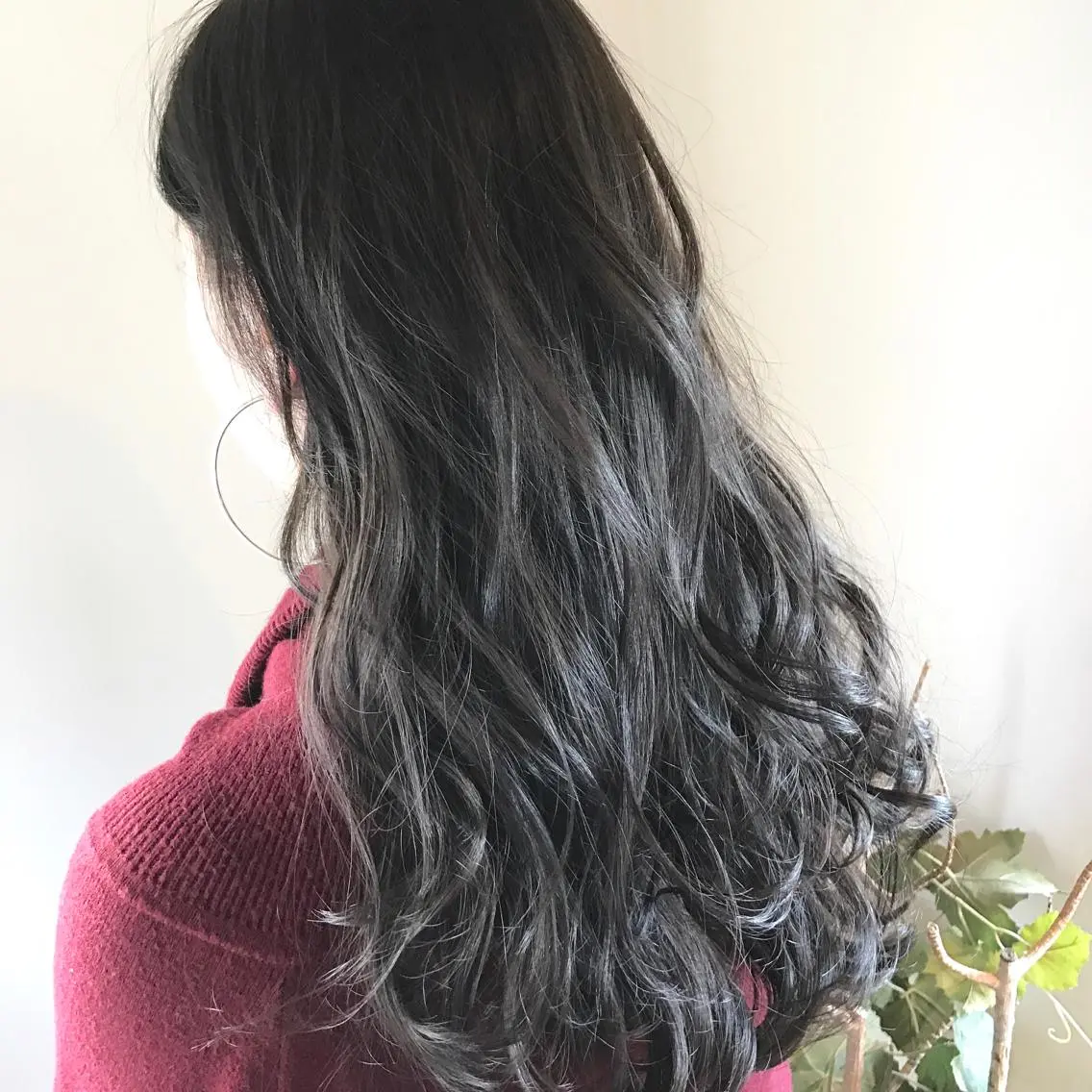 ロング アッシュ アッシュグレー 若杉 諒のヘアスタイル