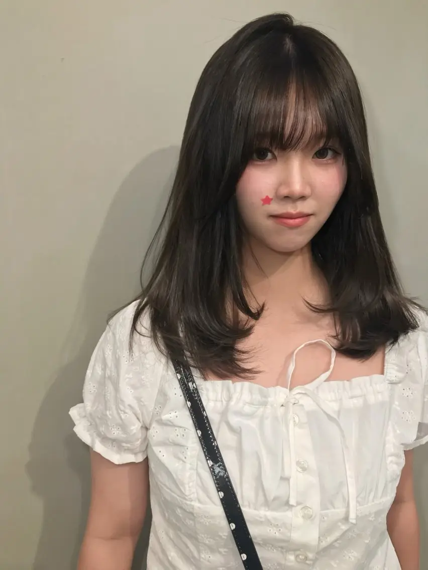 ミディアム ヘアカラー ハイトーン fev/Rionのヘアスタイル