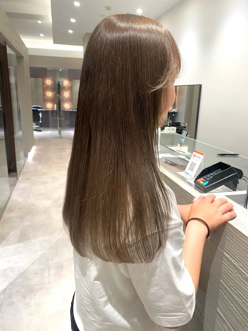 カラー ホノカ  ︎︎のヘアスタイル
