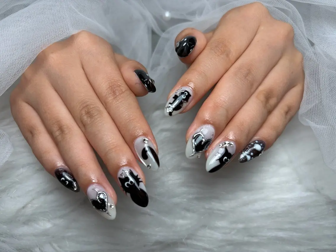 ネイル アートネイル 長さ出し ジェルネイル 韓国ネイル マグネットネイル ハンドネイル Cloudy Chan Nailのネイルデザイン