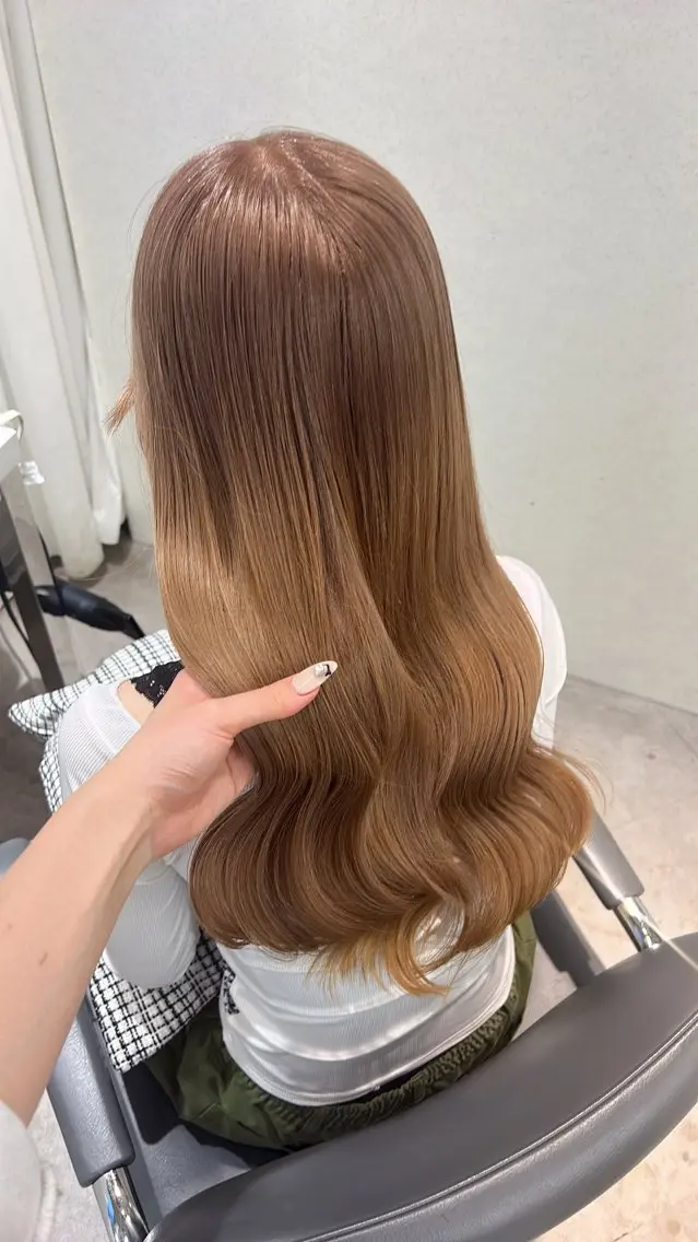 ロング カラー ベージュカラー ヘーゼル ヘアカラー 🤍韓国うる艶カラー YUKI🤍のヘアスタイル