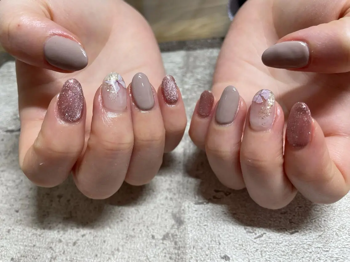 ネイル ハンドネイル mogunail &blowのネイルデザイン