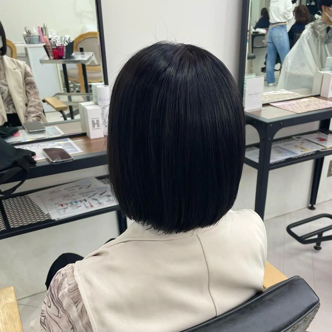 ショート カラー パーマ ヘアアレンジ メンズ キッズ ネイル マツエク・マツパ アイブロウ mona/ ストレートスタイル✨のヘアスタイル