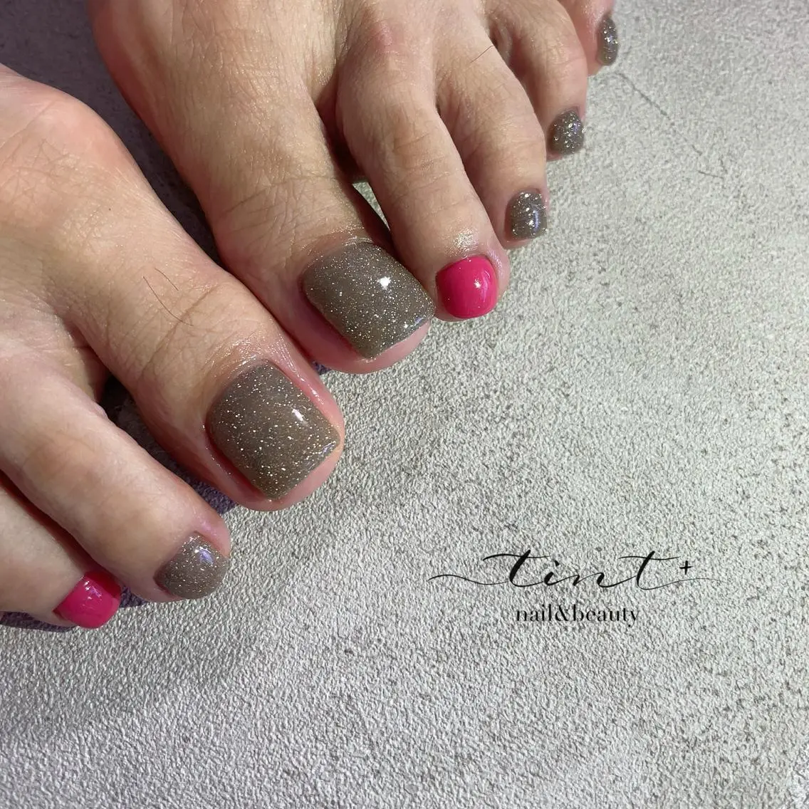 ネイル フラッシュネイル フットネイル tint+ nail ＆beautyのマツエク・マツパデザイン
