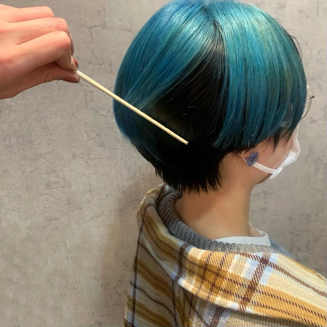 ショート カラー ブルーカラー ハイライトカラー ハイライト 💁♂️メンズカッ トパーマ💈大田涼華のヘアスタイル