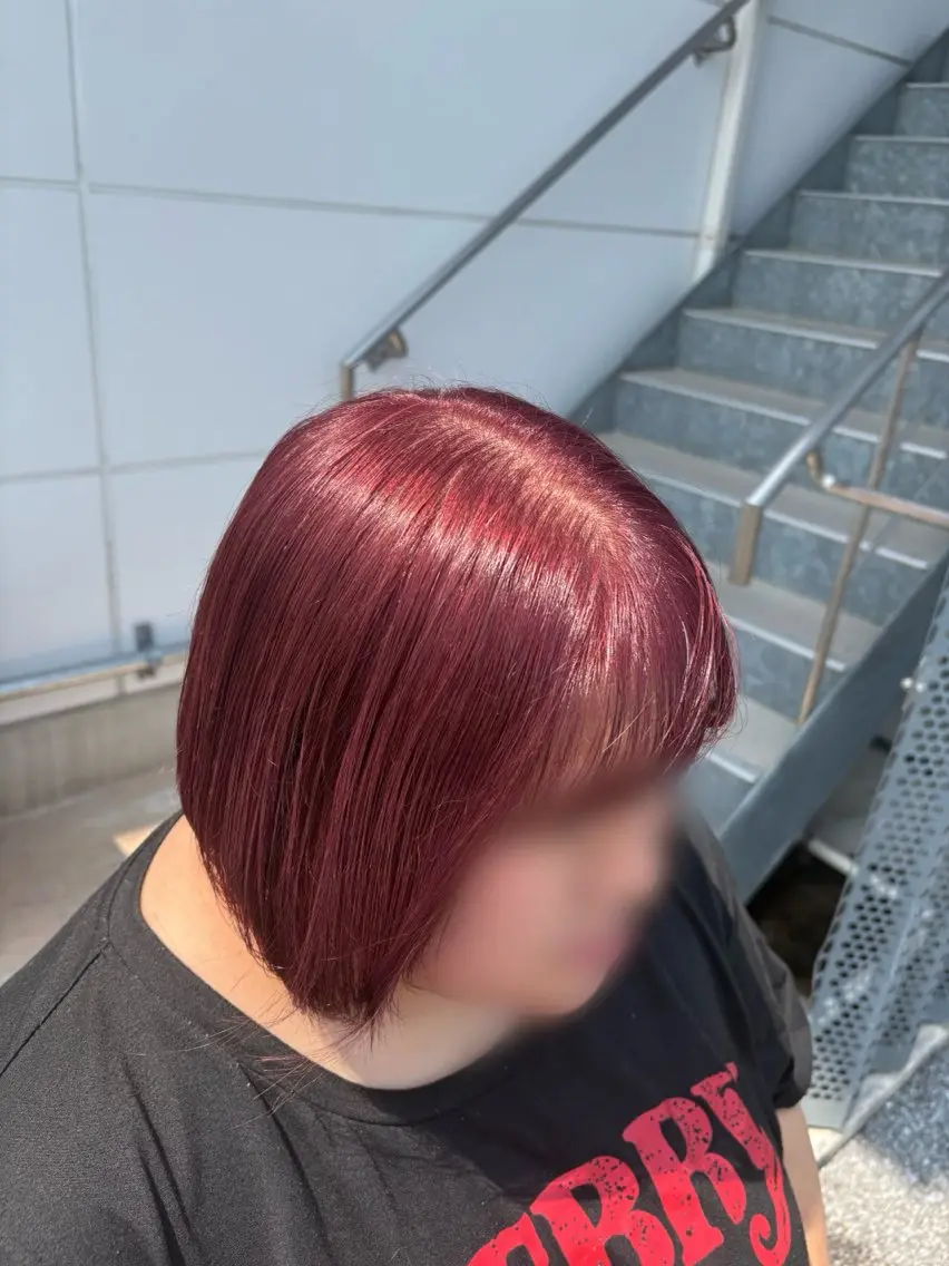 ショート カラー ピンクカラー ヘアカラー 黒川 綾音のヘアスタイル