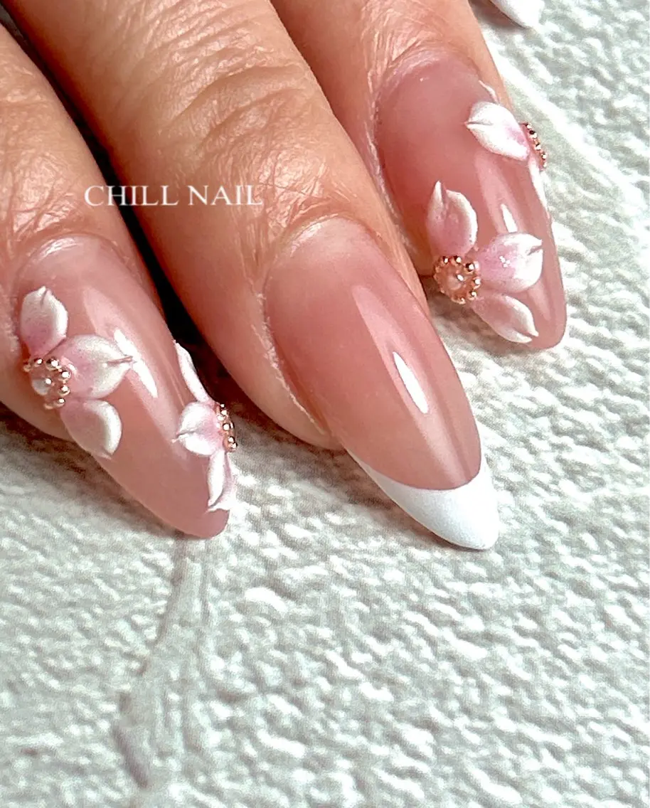 ネイル 桜ネイル フレンチネイル 春ネイル ハンドネイル CHILL NAILのネイルデザイン