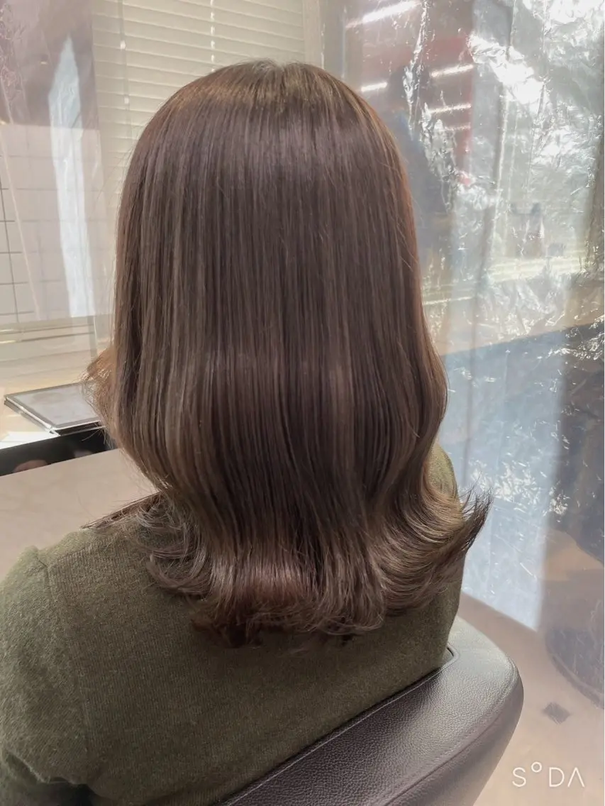 ミディアム カラー ヘアアレンジ ブリーチ ブリーチなしカラー 髪質改善 トリートメント 🎀RIN🎀 縮毛矯正🩶暗髪のヘアスタイル