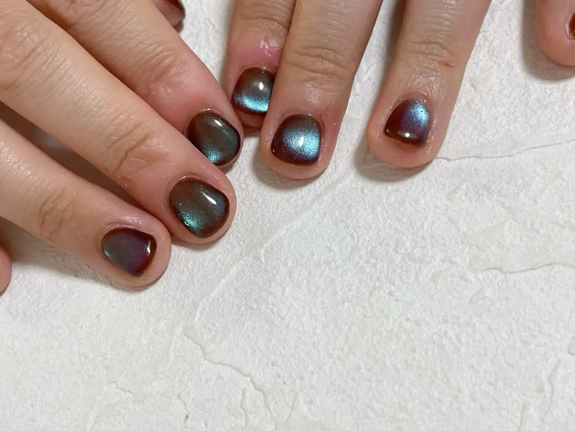 ネイル オーロラネイル フットネイル フレンチネイル ジェルネイル マグネットネイル ハンドネイル mogunail &blowのネイルデザイン