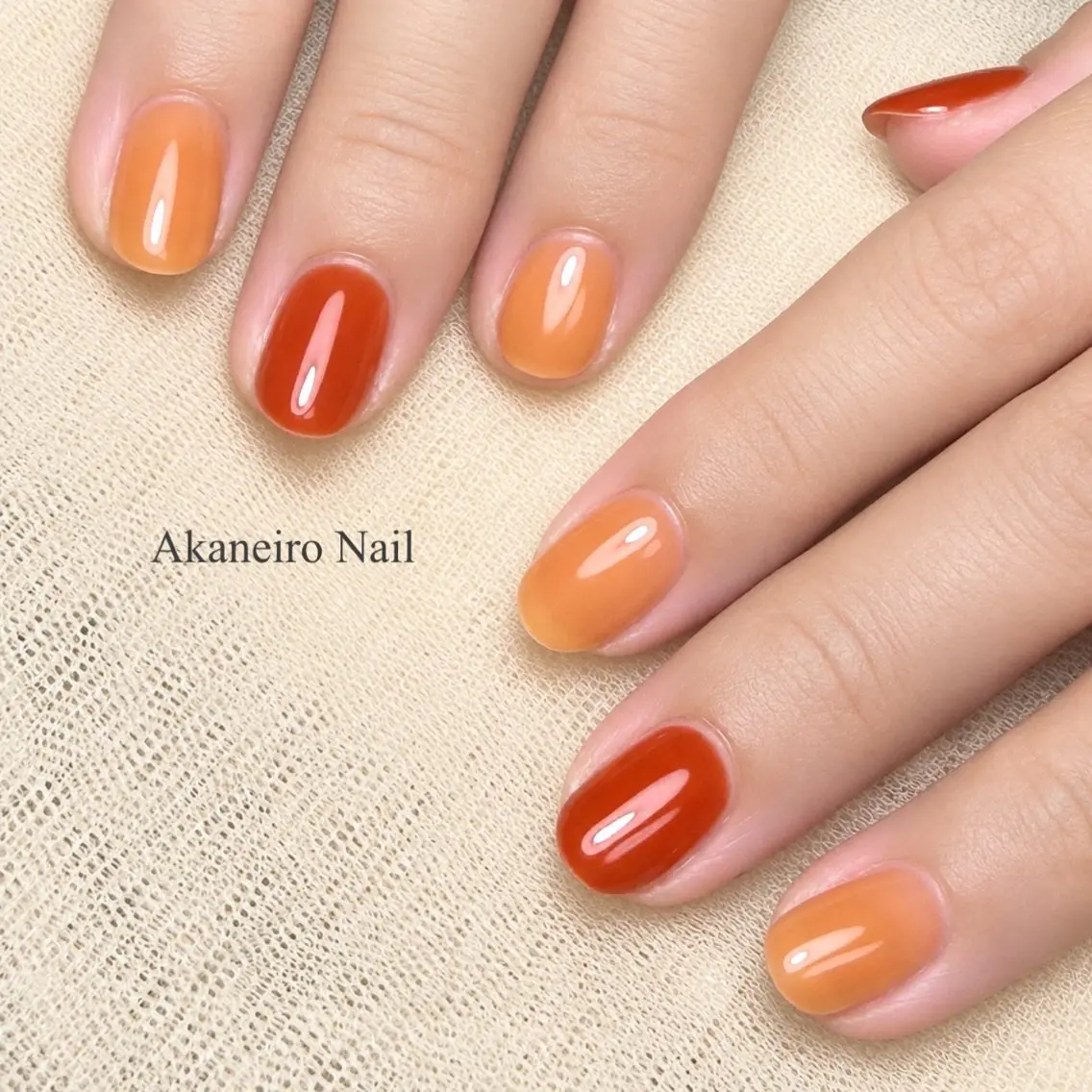 ネイル ワンカラーネイル オレンジ シンプルネイル ハンドネイル フットネイル Akaneiro Nailのネイルデザイン