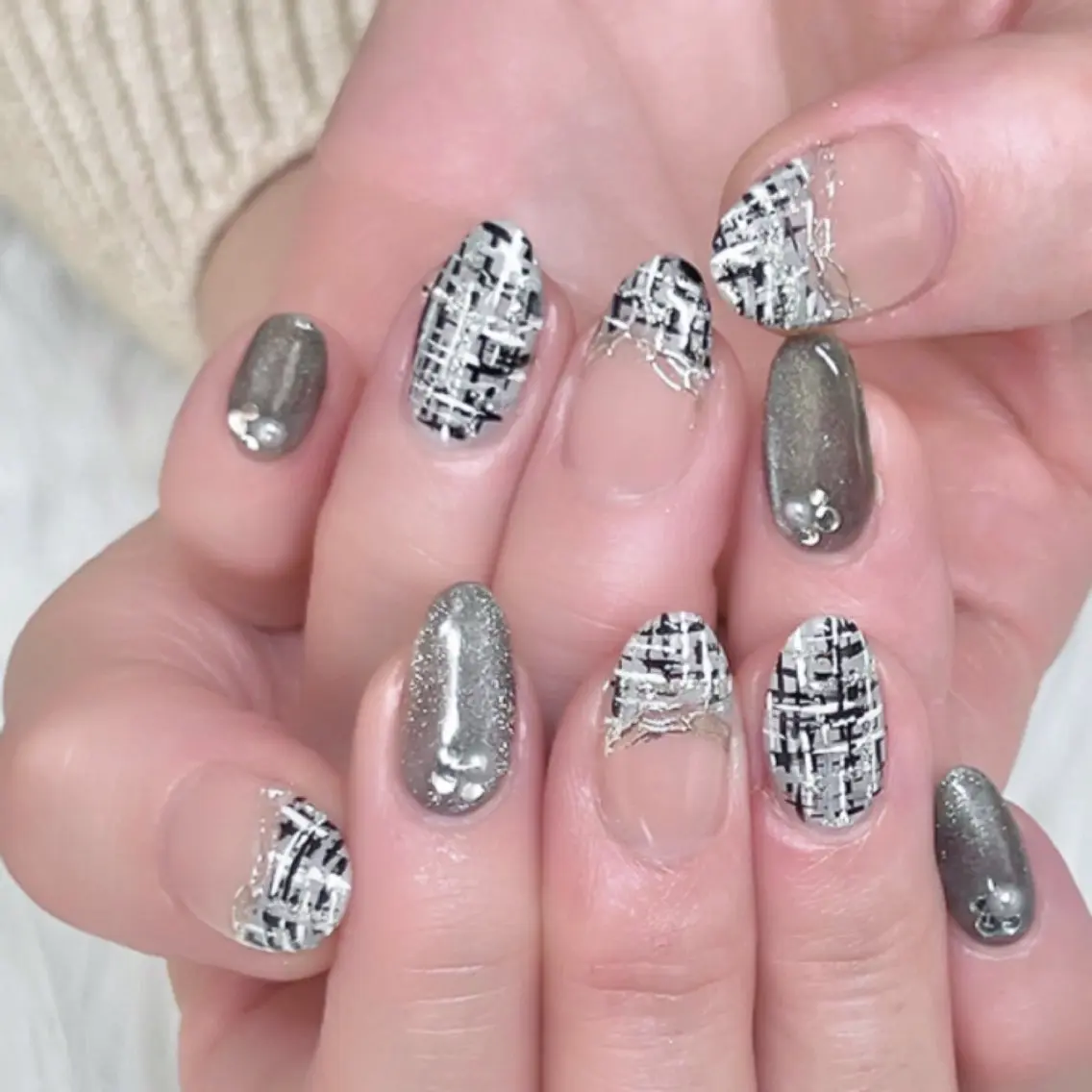 ネイル オーロラネイル ジェルネイル ガーリー ハート ホログラムネイル 🩵池袋heart nail🩵のネイルデザイン