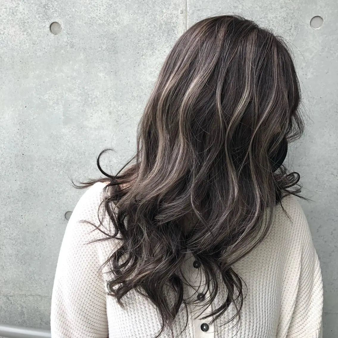 セミロング 海外風レイヤーカット 👑店長 平松 由のヘアスタイル