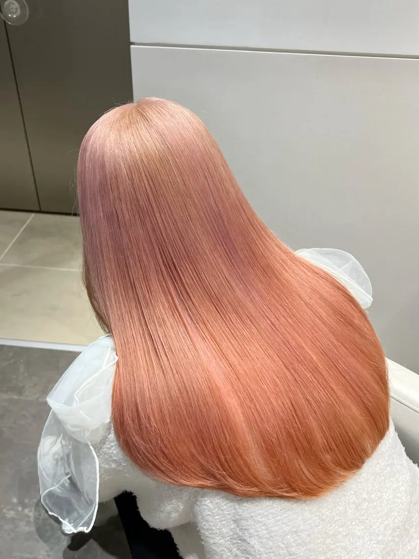 ロング カラー ベージュカラー ピンクカラー ピンクベージュ オタク特化美容師💟 チバコナツのヘアスタイル