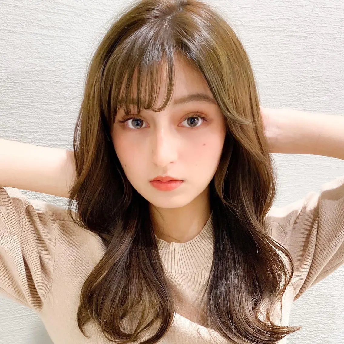 ミディアム カラー パーマ 小顔カット カット パーマ トリートメント モテ髪×トレンド💕 小顔レイヤー 金井のヘアスタイル