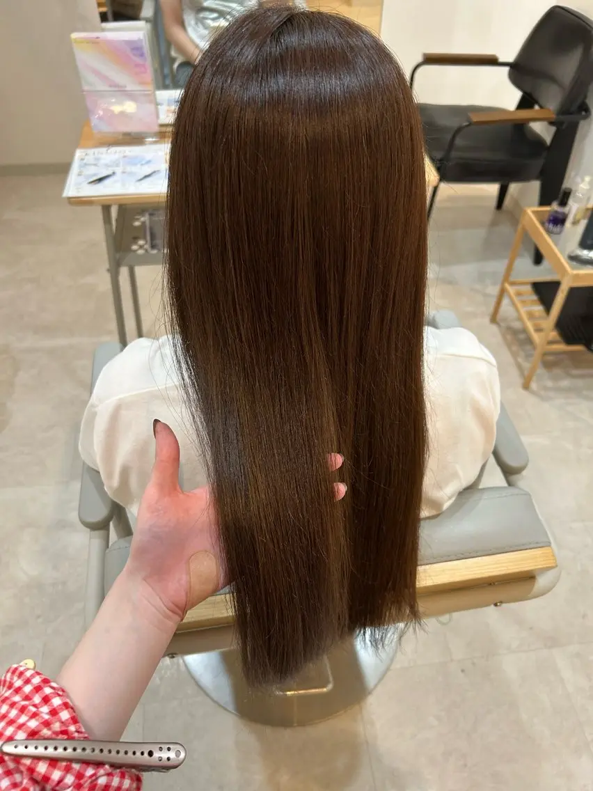 カラー アッシュ アッシュブラウン ブラウンカラー カット ヘアカラー 青木 優雅のヘアスタイル
