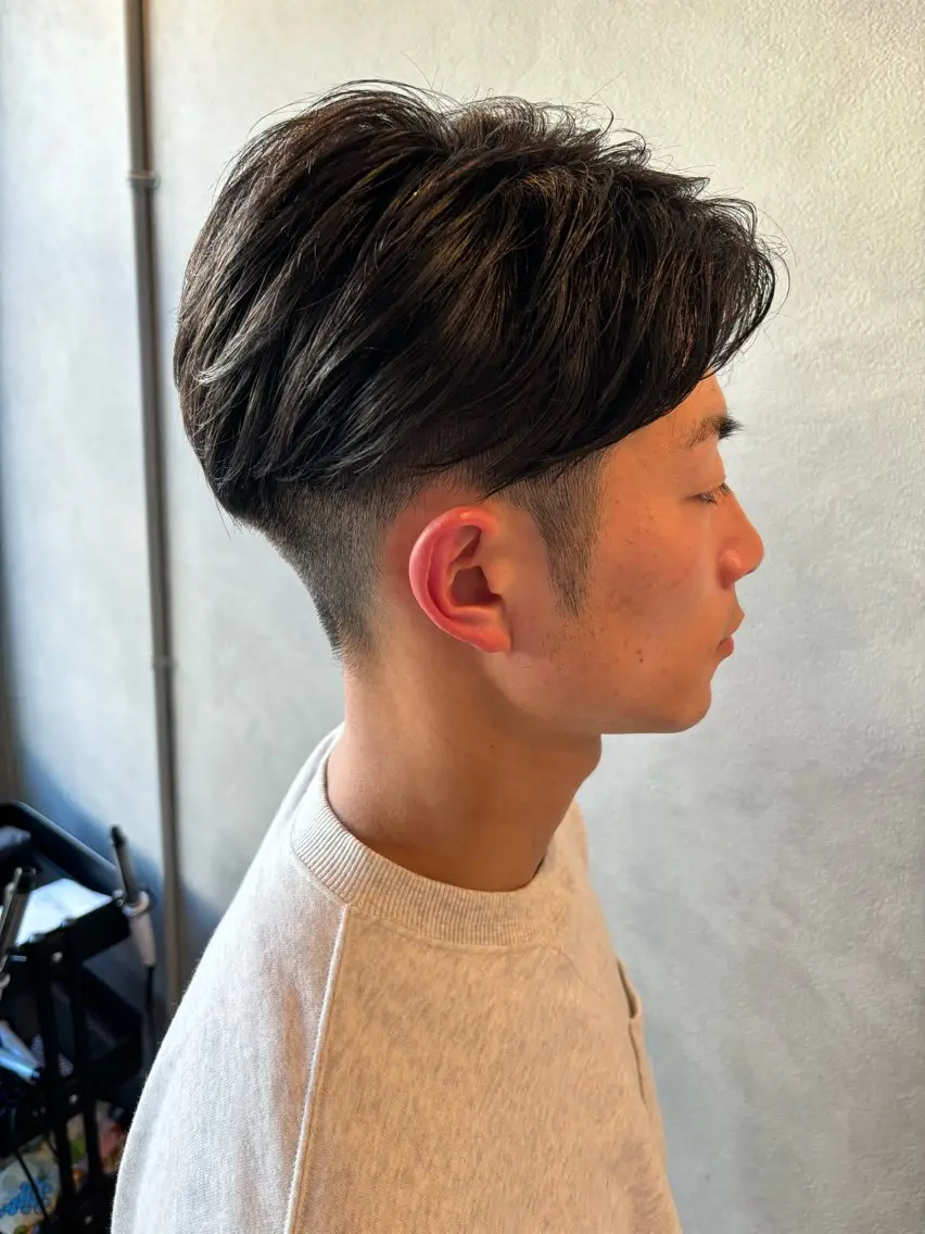 ミディアム メンズ ミディアムパーマ メンズパーマ 穐田 航のヘアスタイル