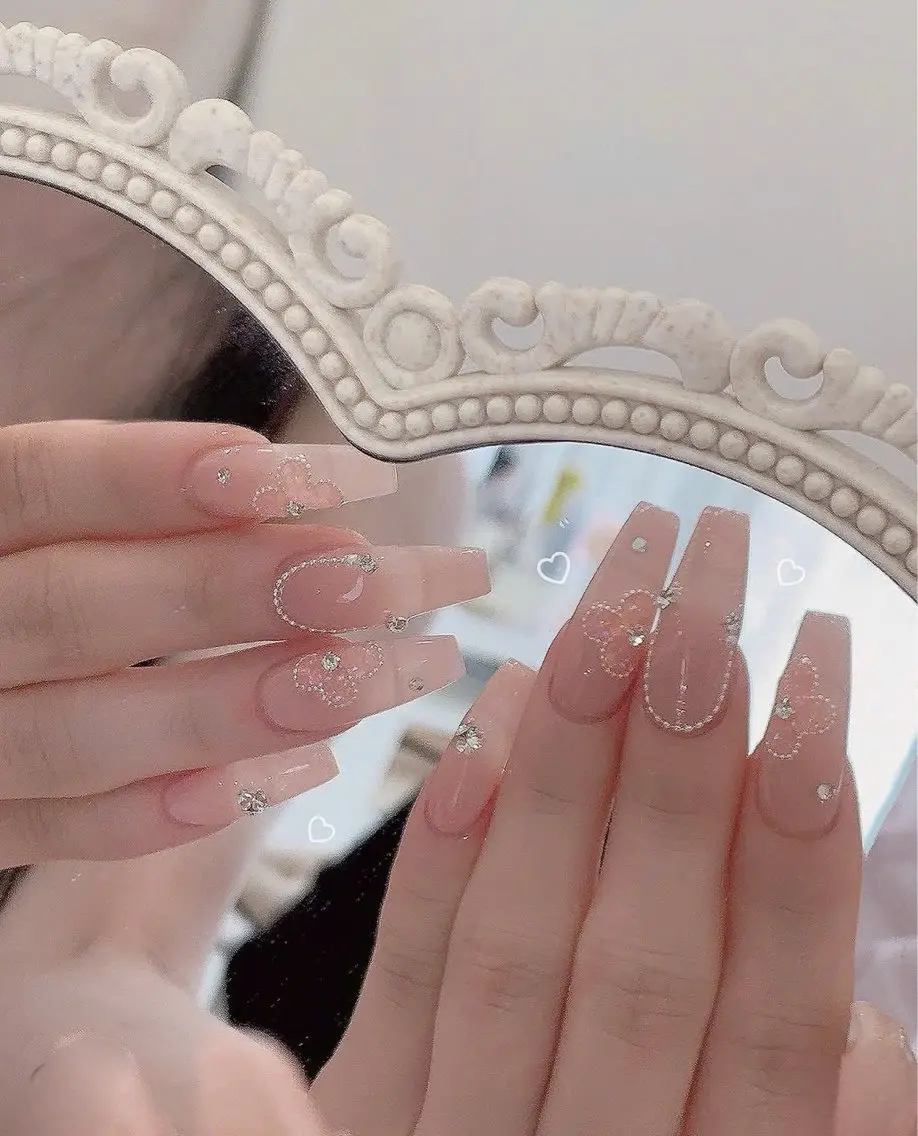 ネイル フラッシュネイル フレンチネイル グラデーション キラキラネイル 韓国ネイル ハンドネイル Hy nailsのネイルデザイン