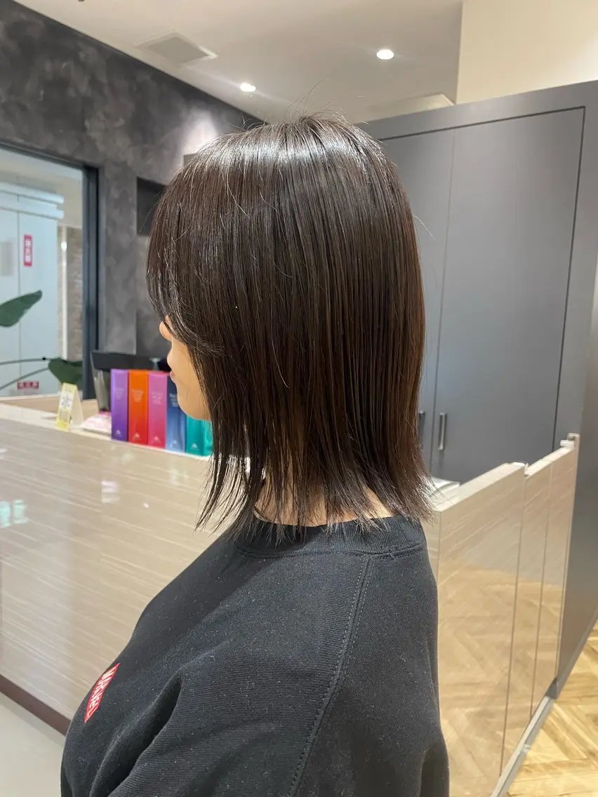 セミロング ナチュラルカラー 児玉優香のヘアスタイル