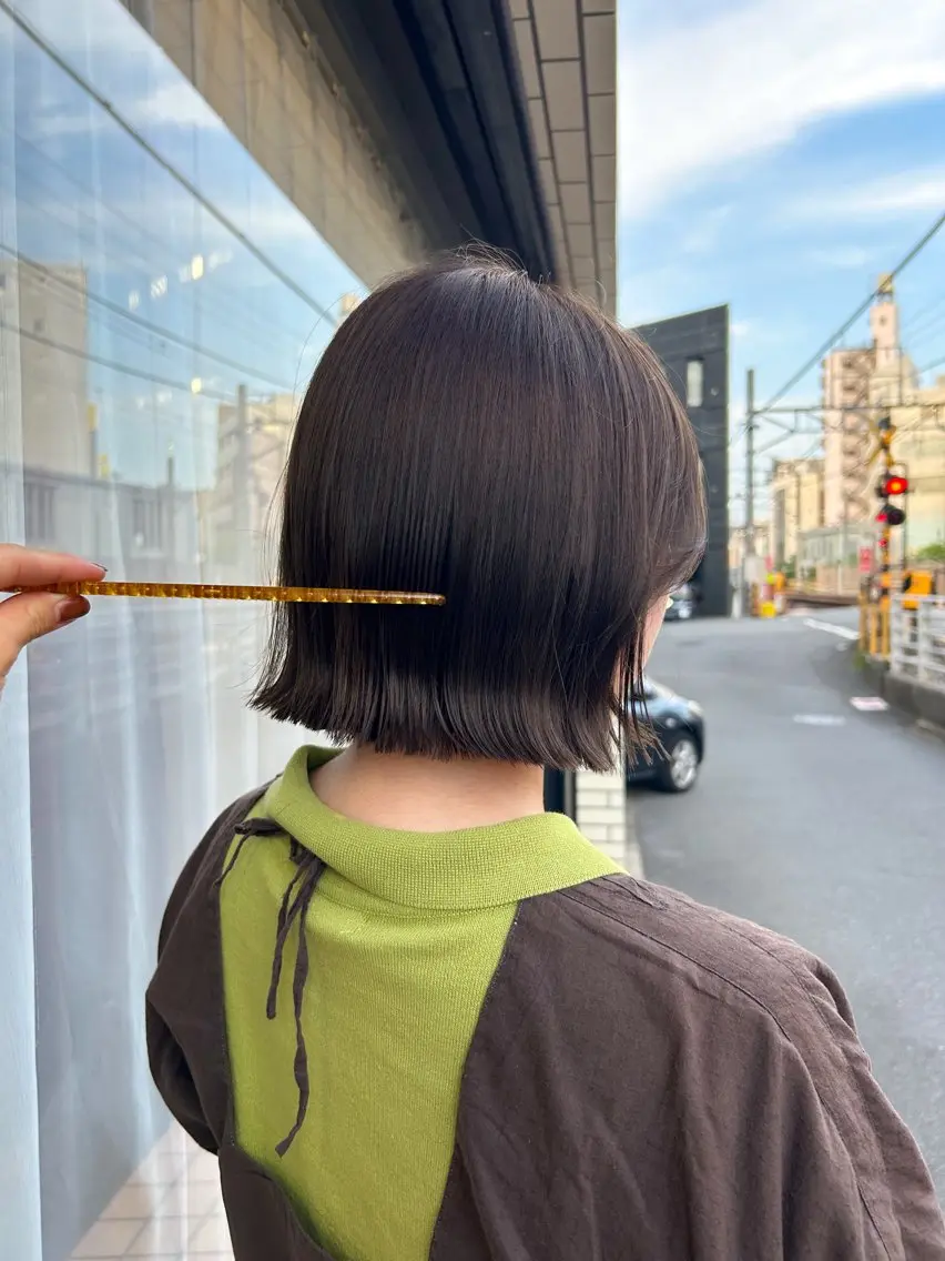 ミディアム カラー 透明感カラー オリーブカラー ヘアカラー SiSTA 上平おおかのヘアスタイル