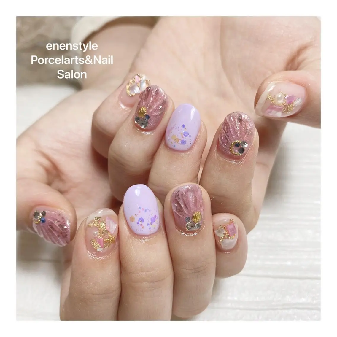 ミディアム ネイル ハンドネイル 🐾enen style 🐾のネイルデザイン
