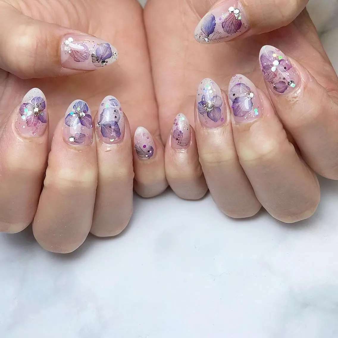 ネイル ハンドネイル ameria meguのネイルデザイン