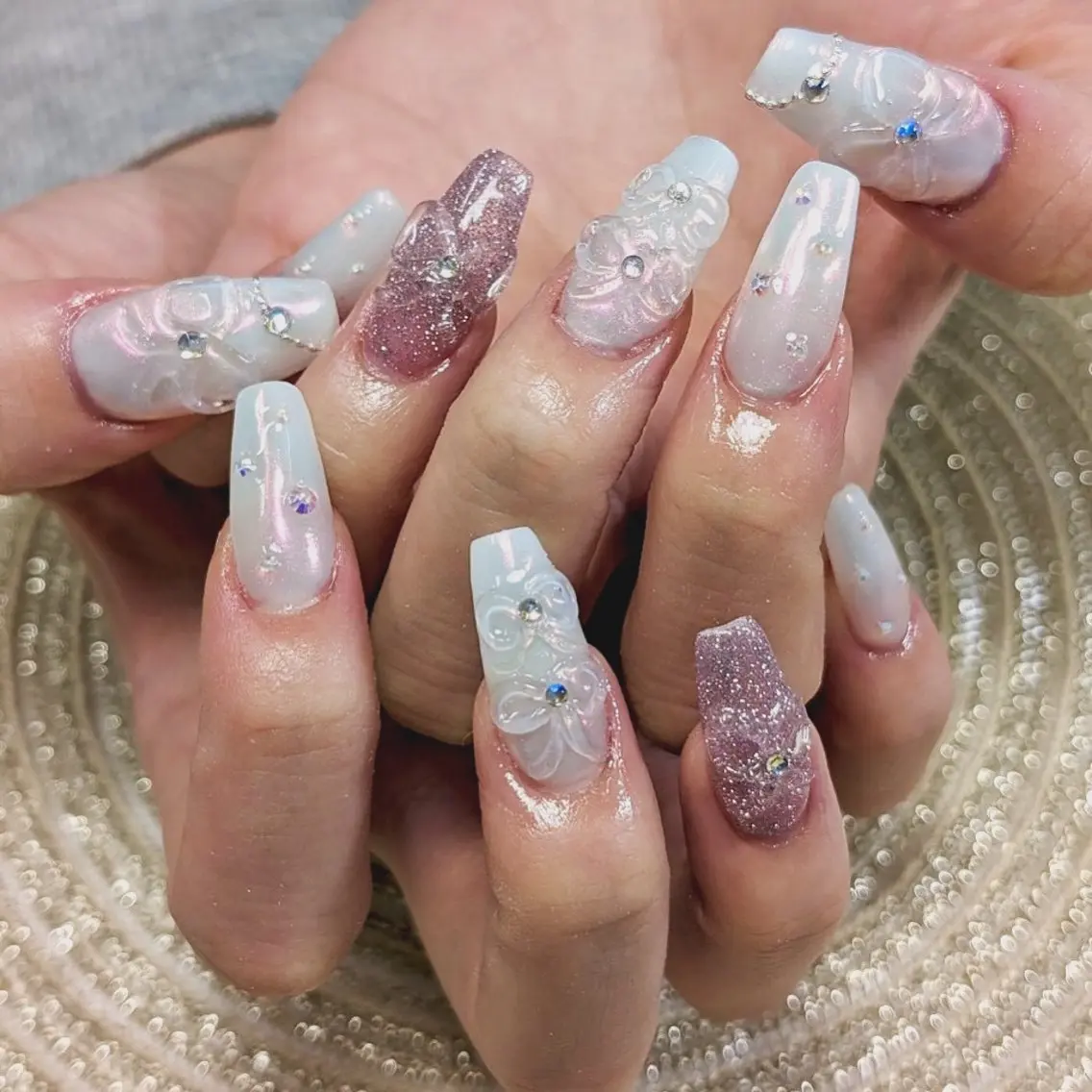 ミニモ限定《オフ無し》チップ長さ出し持ち込みデザイン⭐️ストーン込み✨の写真