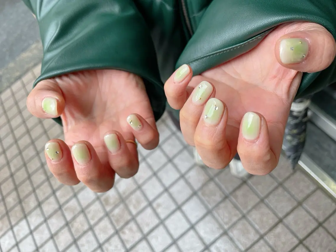 ネイル チークネイル ジェルネイル ニュアンスネイル パラジェル 春ネイル nailroom OHANA🌴のネイルデザイン