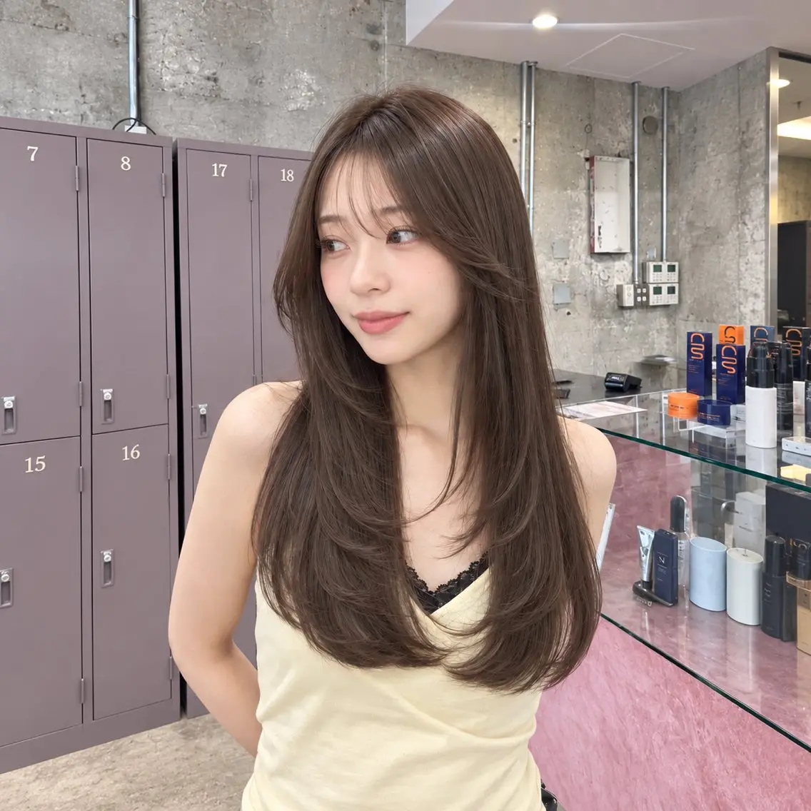ロング カラー ロングレイヤー ブラウンカラー 透明感カラー レイヤーカット ロング カット ヘアカラー トリートメント 岡本康平/ダブル カラー/レイヤーのヘアスタイル