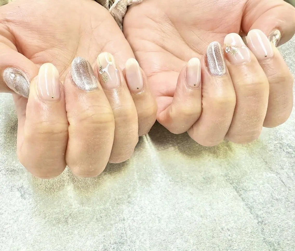 ネイル フットネイル フレンチネイル ジェルネイル ガラスフレンチ グラデーション ハンドネイル ハンドケア FASTNAIL PLUS 新宿店のネイルデザイン