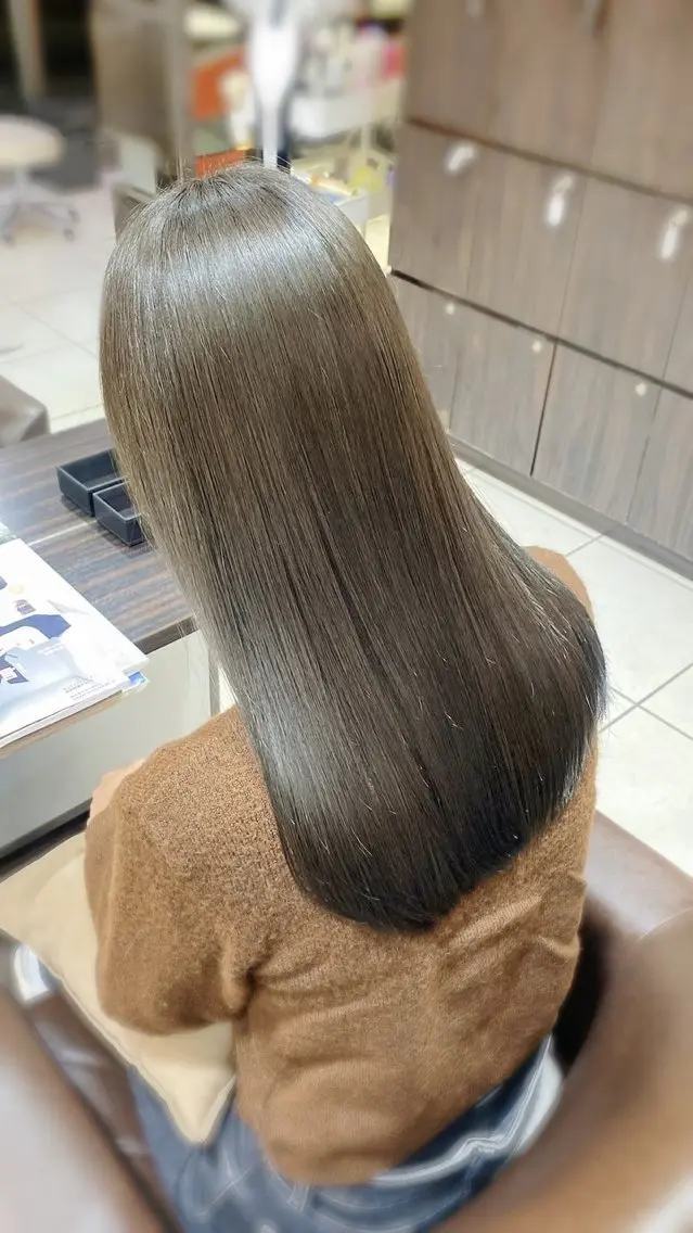 セミロング カラー ケアカラー 透明感カラー オリーブカラー トリートメント カット ヘアカラー トリートメント VANCOUNCIL 松本のヘアスタイル