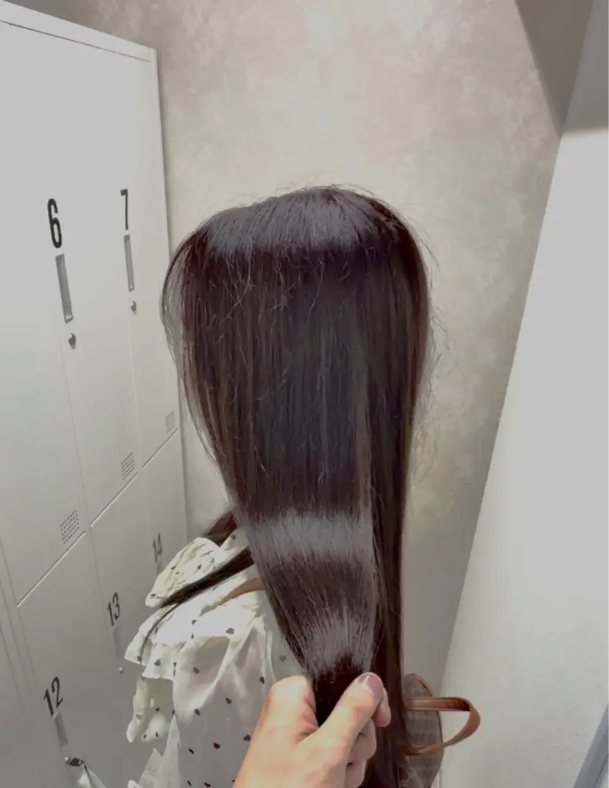 ロング ヘアカラー SERA 透明感✨艶カラーのヘアスタイル
