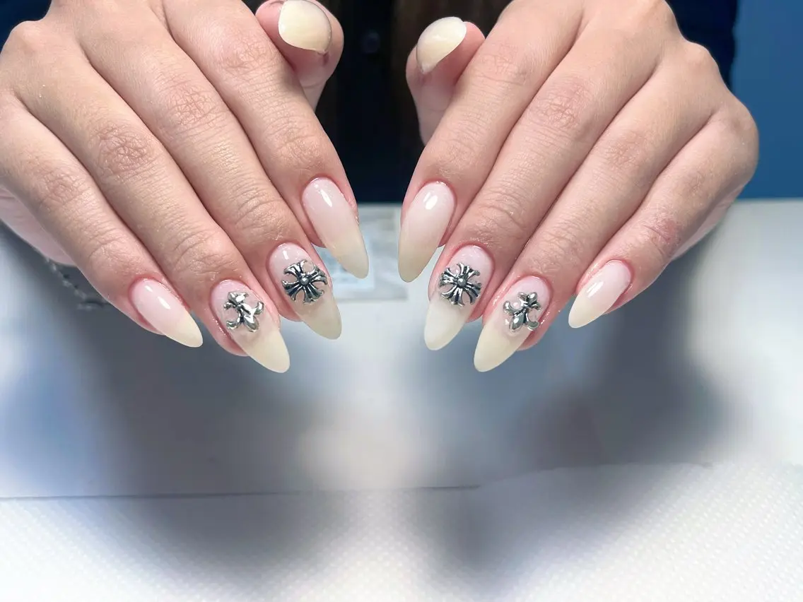 ネイル マグネットネイル 持ち込み ワンホンネイル 心斎橋Mione nail salonのネイルデザイン