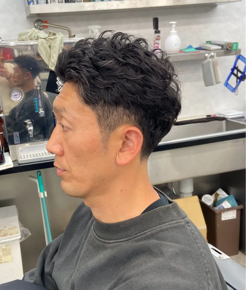 ショート メンズ フェードカット スキンフェード ツーブロック くせ毛 💈メンズカット/ フェード💈赤沼風花のヘアスタイル