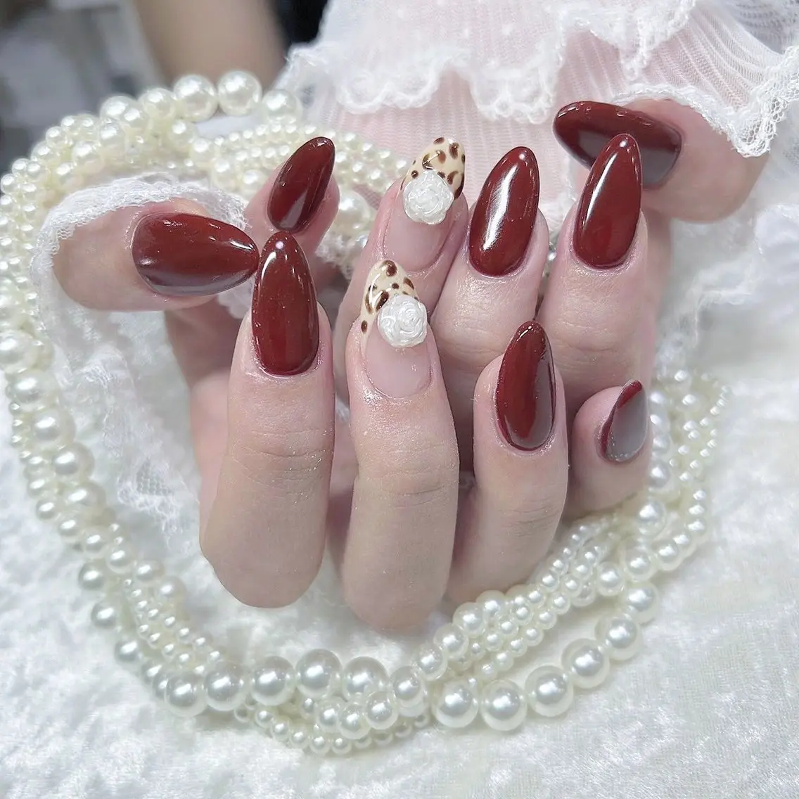 ネイル アートネイル 長さ出し フットネイル 韓国ネイル マグネットネイル ハンドネイル Minami 🍓のネイルデザイン