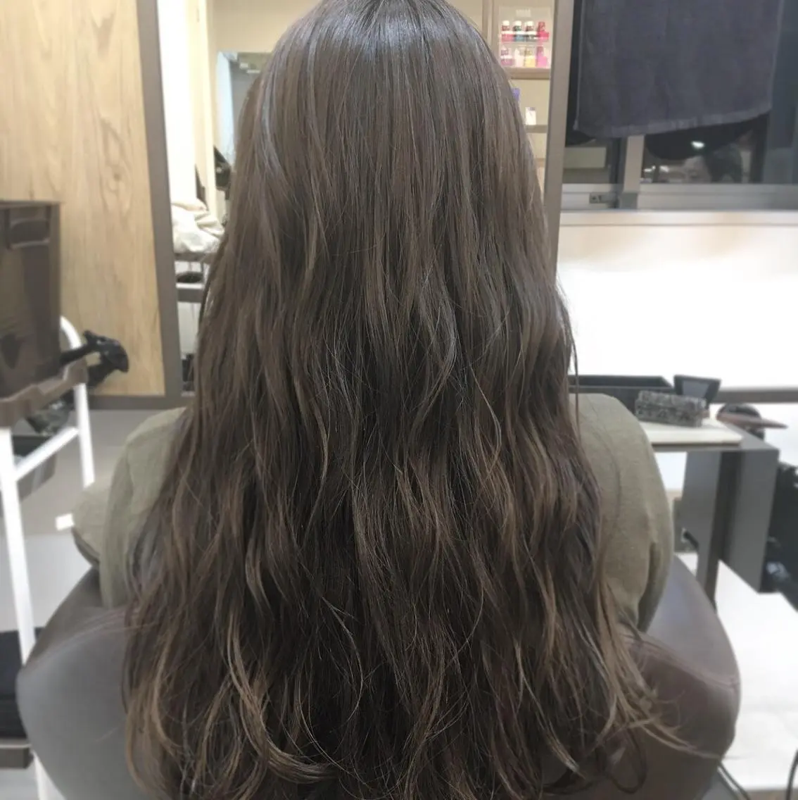 ロング YOFAhair芦屋 峰★カラーリストのヘアスタイル