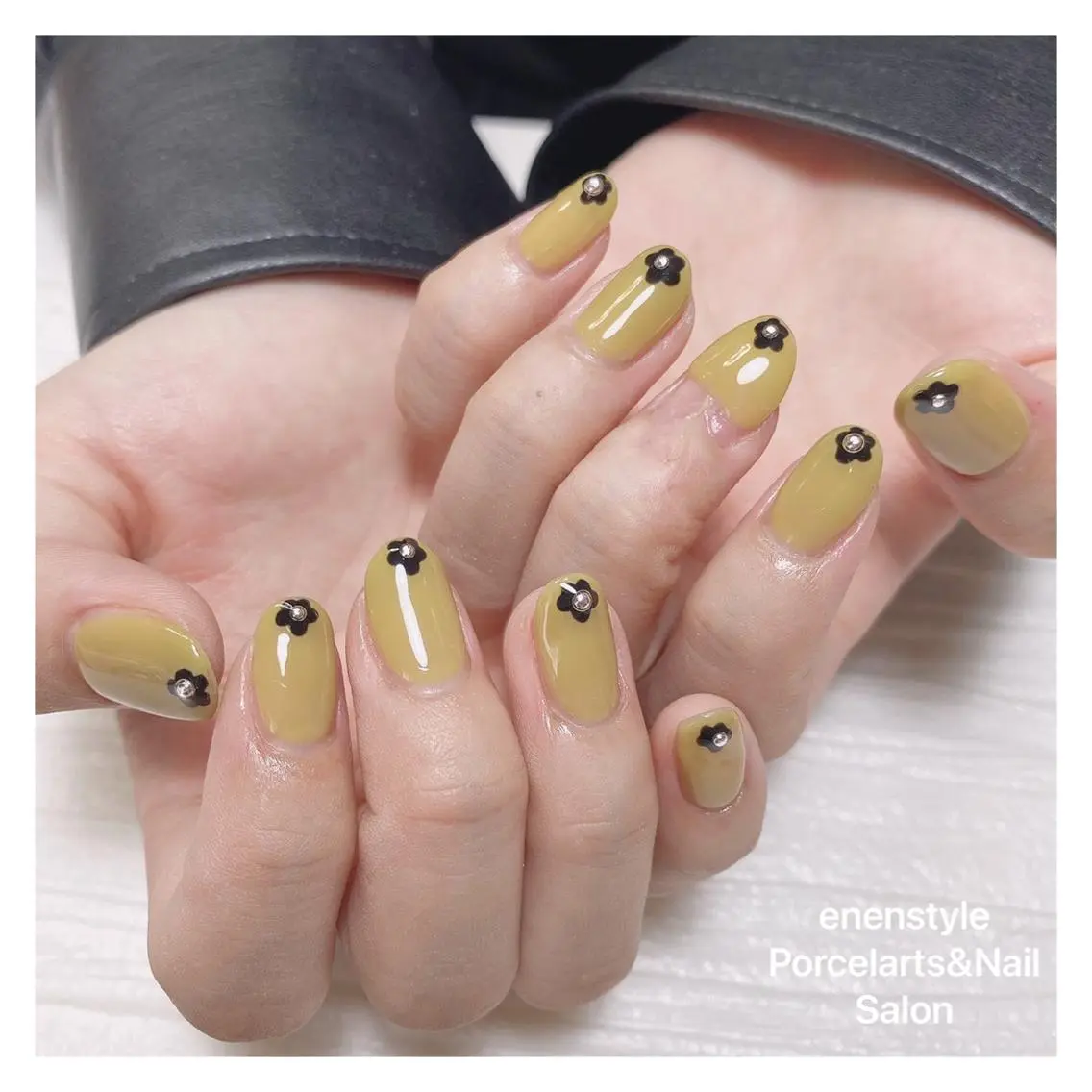 ミディアム ネイル ハンドネイル 🐾enen style 🐾のネイルデザイン