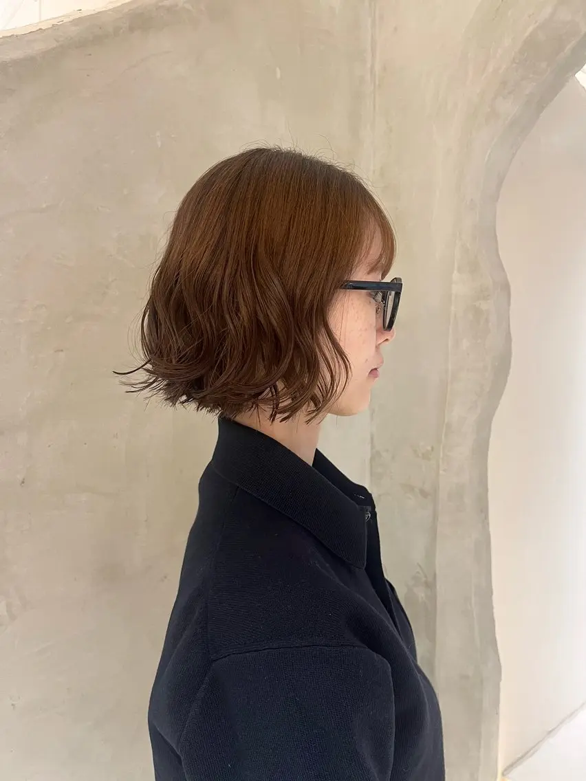 ミディアム カット トリートメント 切りっぱなしボブ/ 艶カラー/綾莉のヘアスタイル