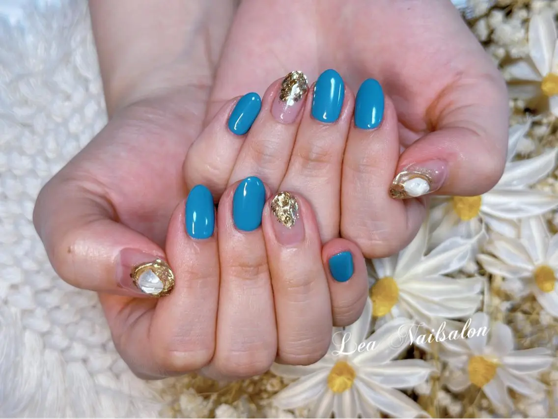 ショート カラー ネイル Le’a NailSalonのネイルデザイン