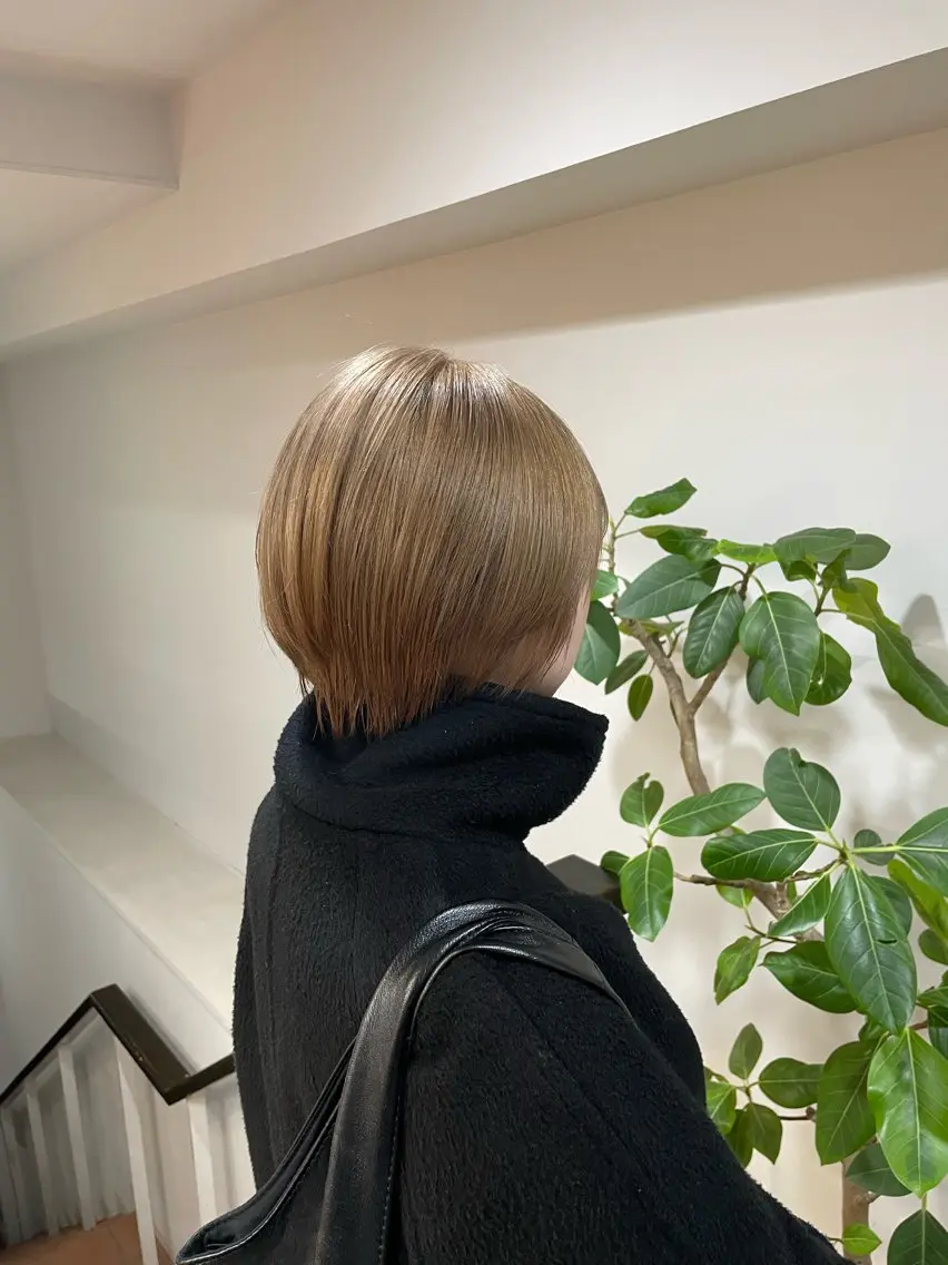 ショート ヘアカラー ブリーチなしダブル ブリーチカラー優海のヘアスタイル