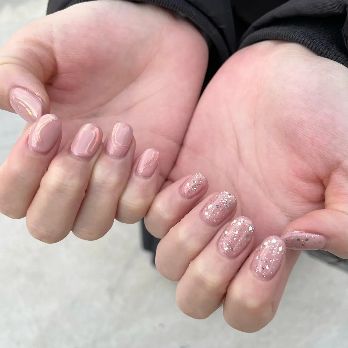 ネイル オーロラネイル ラメ(グリッター) ミラーネイル ニュアンスネイル ピンク ハンドネイル Sea  nail by emaのネイルデザイン
