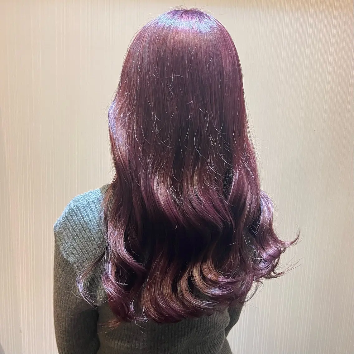 ロング カラー ブリーチ ラベンダーカラー おくだ　りお /ハイトーンカラーのヘアスタイル