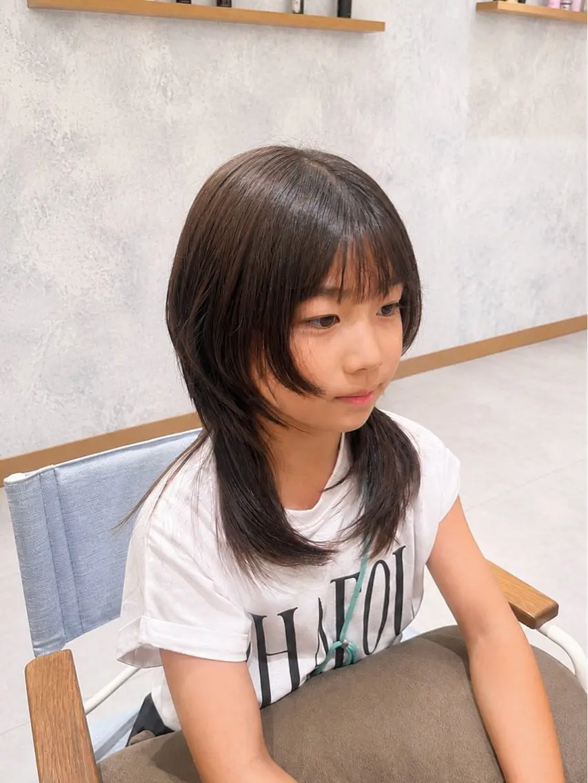 セミロング キッズ くびれヘア レイヤーカット good day 淵上 涼花のマツエク・マツパデザイン