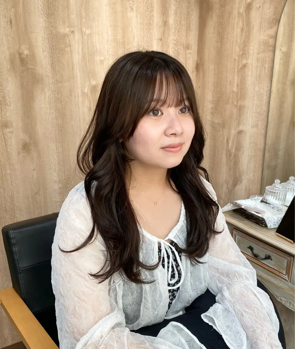 ロング カット ヘアカラー トリートメント 王道かわいい🤍ベー ジュカラー＊里々花＊のヘアスタイル