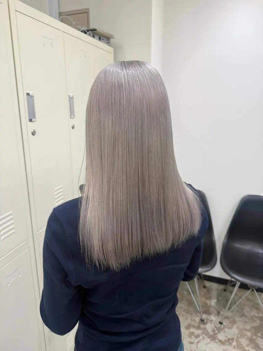 ロング カラー ハイトーンカラー🐬 えりかのヘアスタイル